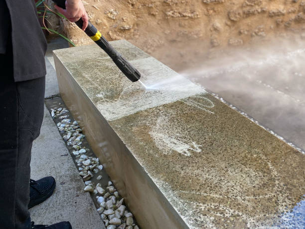 Pressure Washing Services for Businesses in Waterloo, IA